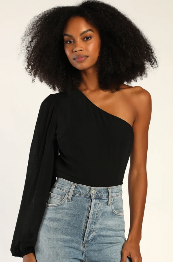 Atasan One-Shoulder yang Modern